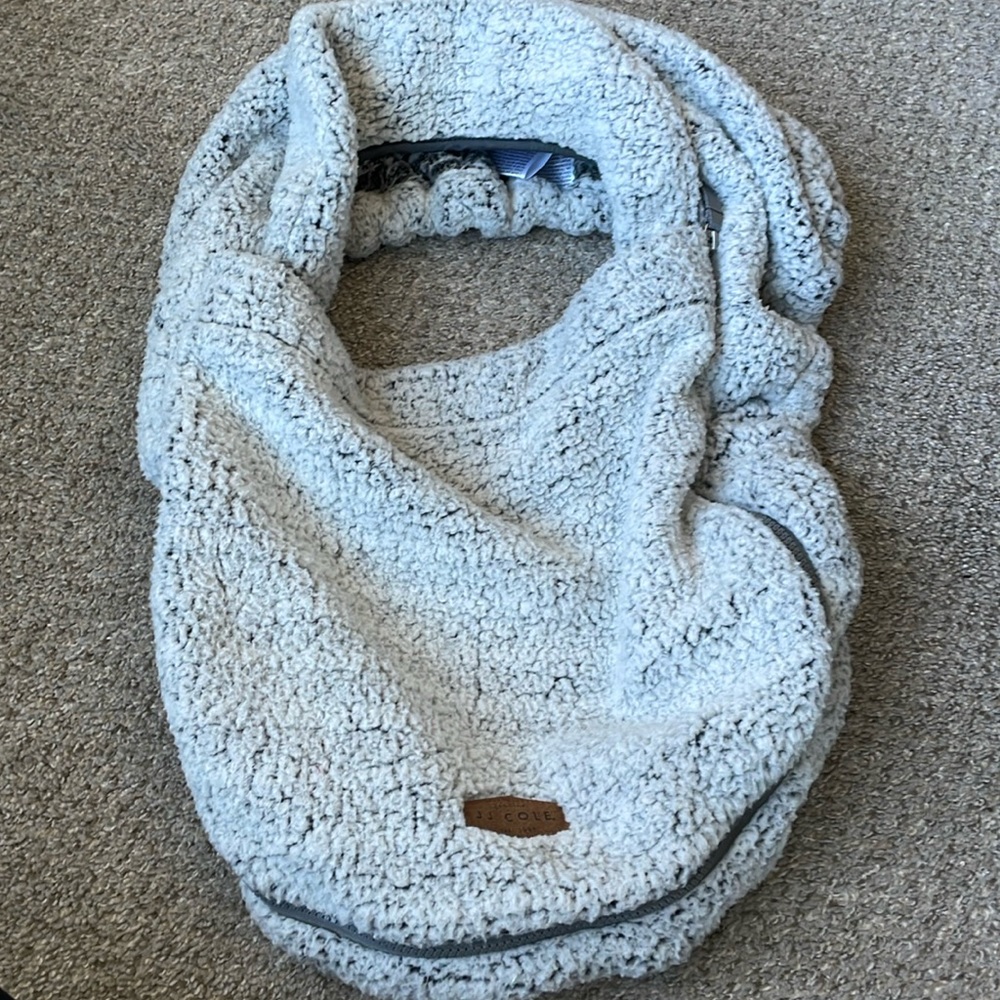 Car seat cover, super cozy and warm for baby, JJ Cole brand